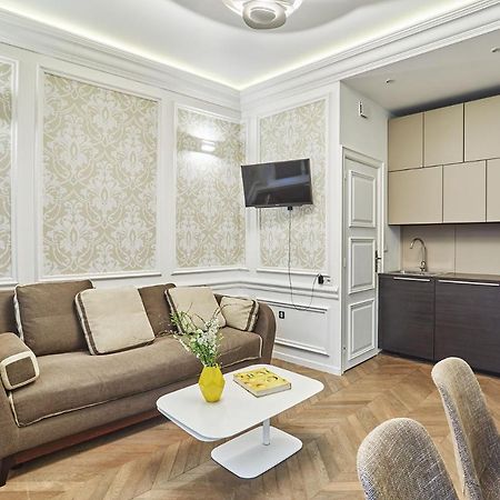 Apartment Louvre Museum By Studio Prestige Parigi Esterno foto