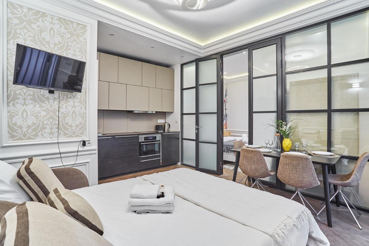 Apartment Louvre Museum By Studio Prestige Parigi Esterno foto