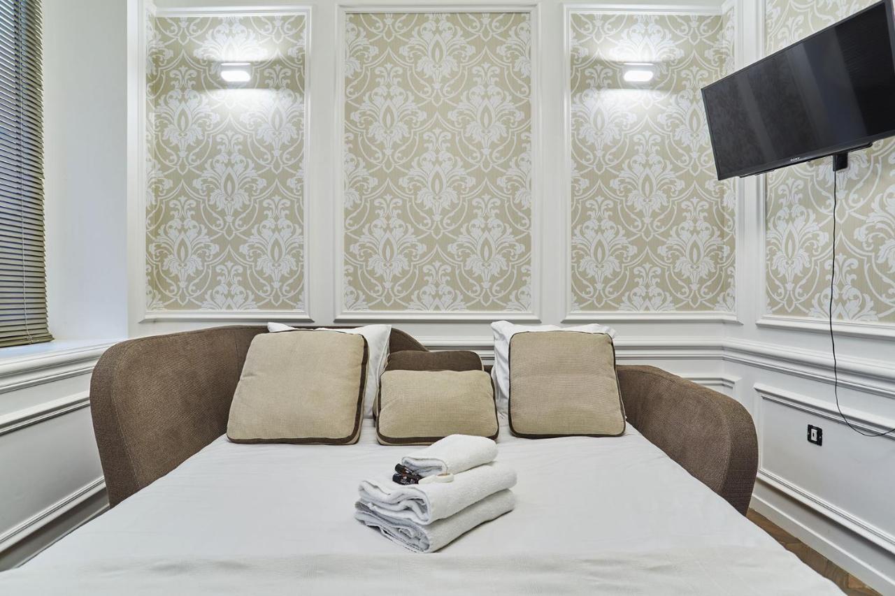Apartment Louvre Museum By Studio Prestige Parigi Esterno foto
